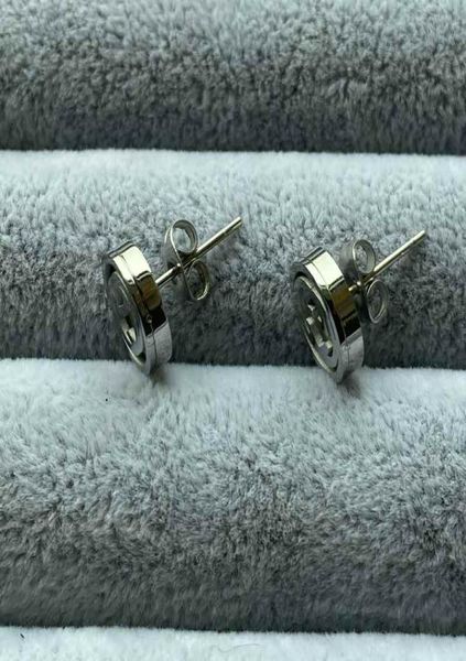 titanium steel fashion stud women designer earrings white shell silver rose gold earrings luxurious letter cute size trendy jewelr8658431, Golden;silver
titanium steel fashion stud women designer earrings white shell silver rose gold earrings luxurious letter cute size trendy jewelr8658431, Golden;silver