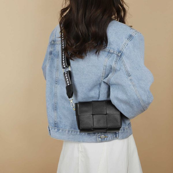 designer bag cassette bags woven cowhide bag women's bag shoulder oblique cross women's bag fashion bag cosmetic bag
designer bag cassette bags woven cowhide bag women's bag shoulder oblique cross women's bag fashion bag cosmetic bag