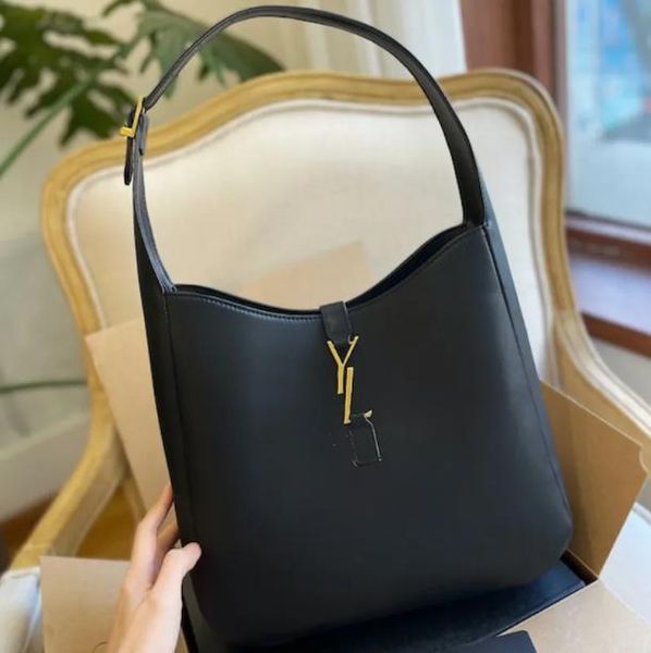 womens handbag designer bag shoulder bag soft leather bag black classic diagonal quilting chain double valve medium cross body caviar bag 03
womens handbag designer bag shoulder bag soft leather bag black classic diagonal quilting chain double valve medium cross body caviar bag 03