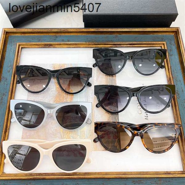 2023 fashion design sunglasses %80 factory wholesale and retail family b's new plate cat's eye sunglass men's women's in, White;black
2023 fashion design sunglasses %80 factory wholesale and retail family b's new plate cat's eye sunglass men's women's in, White;black