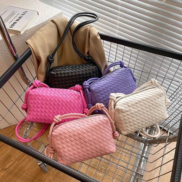 designer bag light luxury small woven bag women's weaving small square bag pillow bag mobile phone bag crossbody bag venetas bag akat
designer bag light luxury small woven bag women's weaving small square bag pillow bag mobile phone bag crossbody bag venetas bag akat