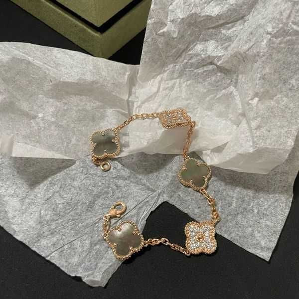 2023 classic fashion charm bracelets designer jewelry 18k gold bangle bracelet for women men necklaces chain elegant jewelery giftgobn, Golden;silver
2023 classic fashion charm bracelets designer jewelry 18k gold bangle bracelet for women men necklaces chain elegant jewelery giftgobn, Golden;silver