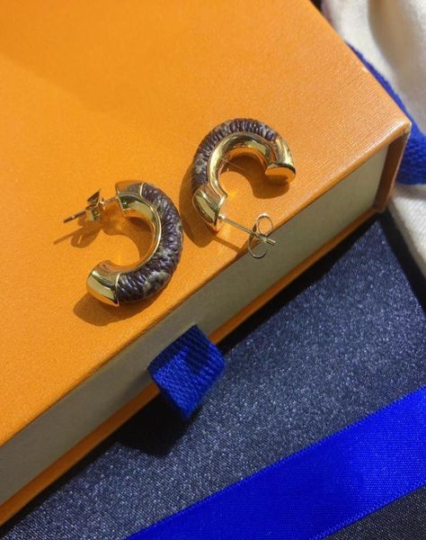 2021 no allergie extravagant jewelry men studs classic simple earring 316l steel silver g letter elagant women stud earrings summe6179245, Golden;silver
2021 no allergie extravagant jewelry men studs classic simple earring 316l steel silver g letter elagant women stud earrings summe6179245, Golden;silver