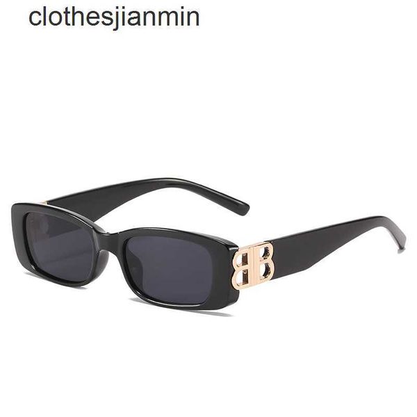 2023 fashion design sunglasses %80 factory wholesale and retail new b family small frame sunglass fashion street shoot square sunscreen, White;black 
2023 fashion design sunglasses %80 factory wholesale and retail new b family small frame sunglass fashion street shoot square sunscreen, White;black