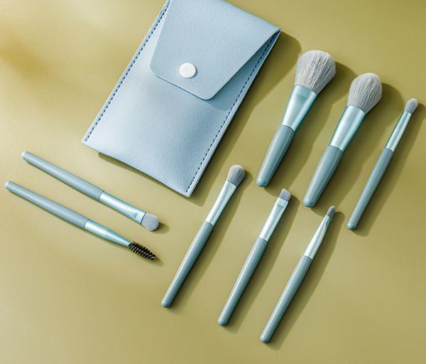 8 makeup brush set portable color makeup eye shadow brushes, many style choices, support custom logo
8 makeup brush set portable color makeup eye shadow brushes, many style choices, support custom logo