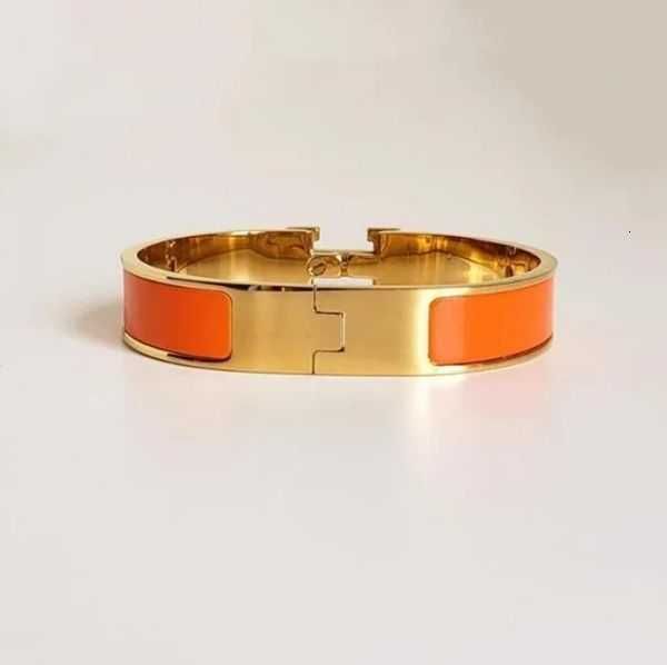 luxury designer h-letter bracelet luxury brand enamel fashion for men and women daily accessories party wedding valentine s day gift.wyg9, Black
luxury designer h-letter bracelet luxury brand enamel fashion for men and women daily accessories party wedding valentine s day gift.wyg9, Black