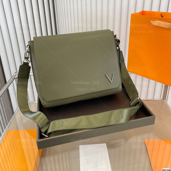 genuine leather fashion luxury crossbody bag for men message bag casual male business shoulder bag
genuine leather fashion luxury crossbody bag for men message bag casual male business shoulder bag