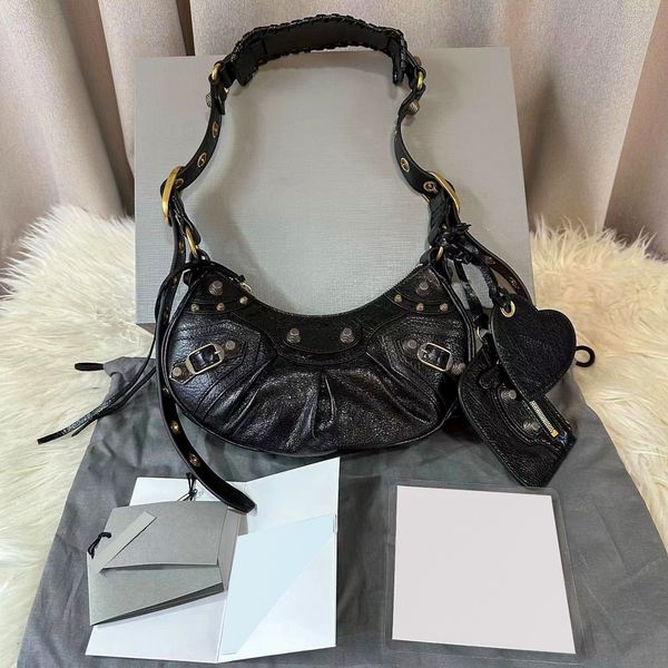 le cagole luxury vintage designer bag womens mens pochette clutch purse tavel bags handbags half moon summer shoulder bags tote gym crossbod
le cagole luxury vintage designer bag womens mens pochette clutch purse tavel bags handbags half moon summer shoulder bags tote gym crossbod
