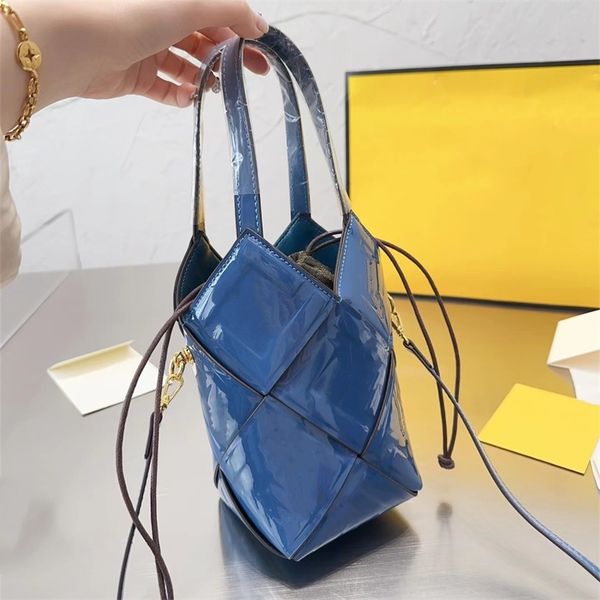 2023 mini crochet shoulder bags bucket designer bag woman crossbody tote bag tiny handbag totes purses patent leather letters string top
2023 mini crochet shoulder bags bucket designer bag woman crossbody tote bag tiny handbag totes purses patent leather letters string top