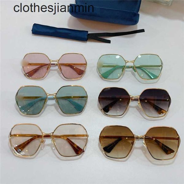 2023 fashion design sunglasses %80 factory wholesale and retail g's new sunglass ni luhan's same metal herringbone hollow out larg, White;black
2023 fashion design sunglasses %80 factory wholesale and retail g's new sunglass ni luhan's same metal herringbone hollow out larg, White;black