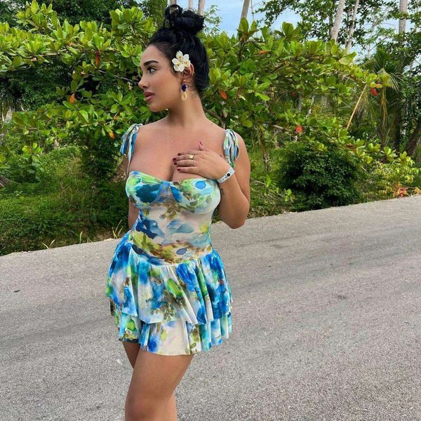 fashionably printed chest wrap halter strap short skirt holiday dress female, Black;gray
fashionably printed chest wrap halter strap short skirt holiday dress female, Black;gray