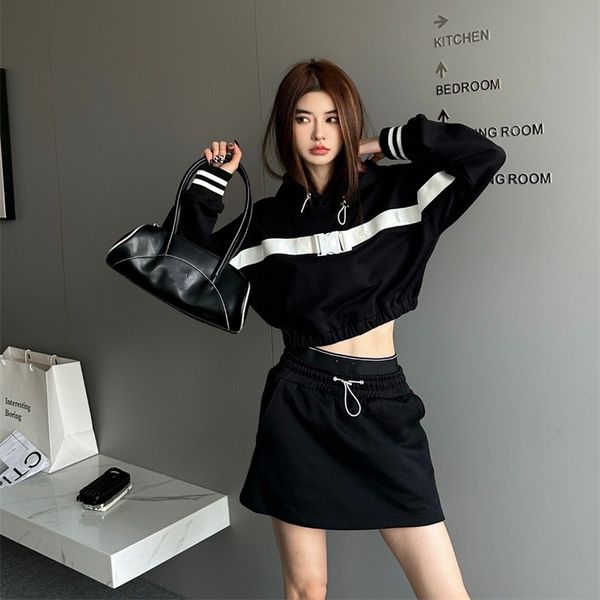 women's two pieces sets hooded black color block long sleeve shirts and short sport pants casual fashion clothes summer holiday clothes, White
women's two pieces sets hooded black color block long sleeve shirts and short sport pants casual fashion clothes summer holiday clothes, White