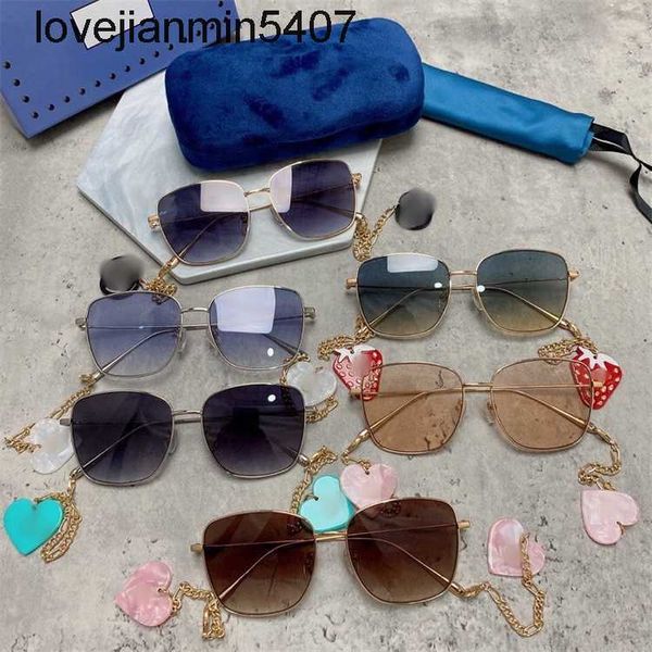 2023 fashion design sunglasses %80 factory wholesale and retail ni g strawberry sunglass pendant, White;black
2023 fashion design sunglasses %80 factory wholesale and retail ni g strawberry sunglass pendant, White;black