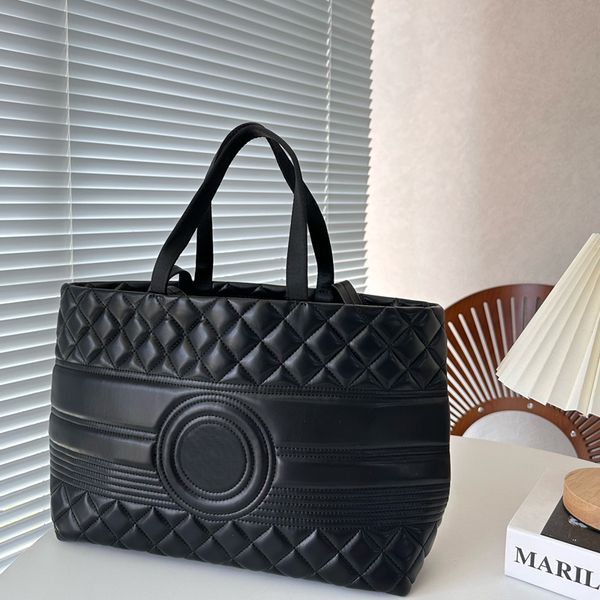 large capacity leather tote bag handbag shoulder bag rhombic pattern quilting letter canvas shoulder strap internal zipper fashion shopping
large capacity leather tote bag handbag shoulder bag rhombic pattern quilting letter canvas shoulder strap internal zipper fashion shopping