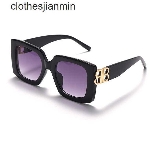 2023 fashion design sunglasses %80 factory wholesale and retail new b family large frame sunglass women's net red street shooting squar, White;black
2023 fashion design sunglasses %80 factory wholesale and retail new b family large frame sunglass women's net red street shooting squar, White;black