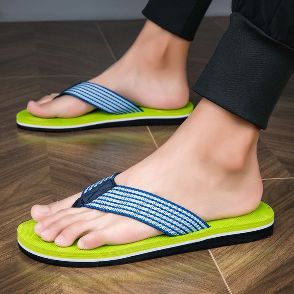 slippers 2023 fashion flat bottom comfortable men's flipflops casual outdoor antiskid beach shoes soft versatile men 230724, Black
slippers 2023 fashion flat bottom comfortable men's flipflops casual outdoor antiskid beach shoes soft versatile men 230724, Black