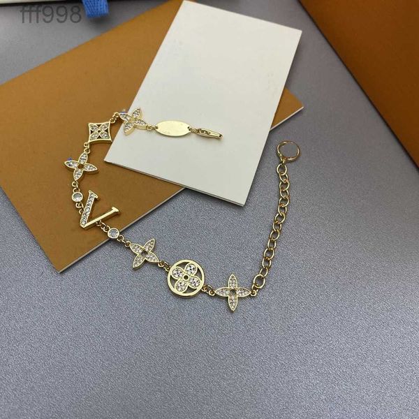women chain 18k bracelets charm bangle wristband cuff bracelets designer letter jewelry crystal fashion gold plated stainless style steel, Golden;silver
women chain 18k bracelets charm bangle wristband cuff bracelets designer letter jewelry crystal fashion gold plated stainless style steel, Golden;silver