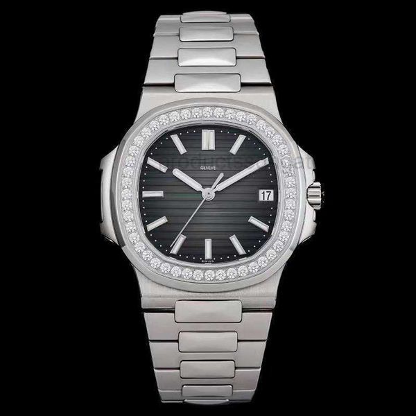 diamond luminous wrist watches patas 40mm*8.3mm 3k 5711 zf ultra-thin luminous waterproof iced out bezel gift pate philip 3p, Slivery;brown
diamond luminous wrist watches patas 40mm*8.3mm 3k 5711 zf ultra-thin luminous waterproof iced out bezel gift pate philip 3p, Slivery;brown
