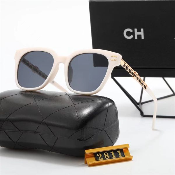 designer sunglasses for women and men fashion model special uv400 protection letters big leg double beam frame outdoor luxury design women s, White;black
designer sunglasses for women and men fashion model special uv400 protection letters big leg double beam frame outdoor luxury design women s, White;black