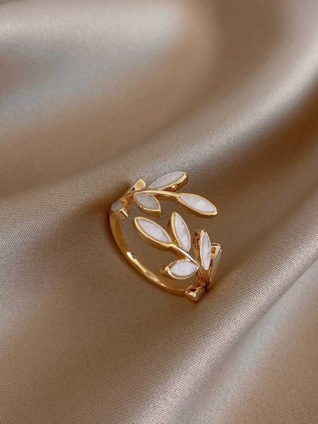 women's accessories 1pc simple elegant olive oil drip leaf design personality ring, Silver
women's accessories 1pc simple elegant olive oil drip leaf design personality ring, Silver