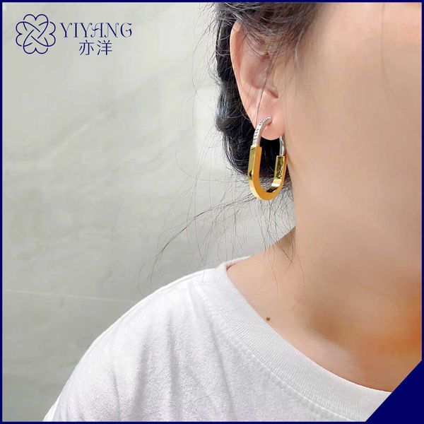 designer yiyang jewelry 23 summer tiffay's new light luxury style with diamond contrast u-shaped earrings for men and women's univ, Golden
designer yiyang jewelry 23 summer tiffay's new light luxury style with diamond contrast u-shaped earrings for men and women's univ, Golden