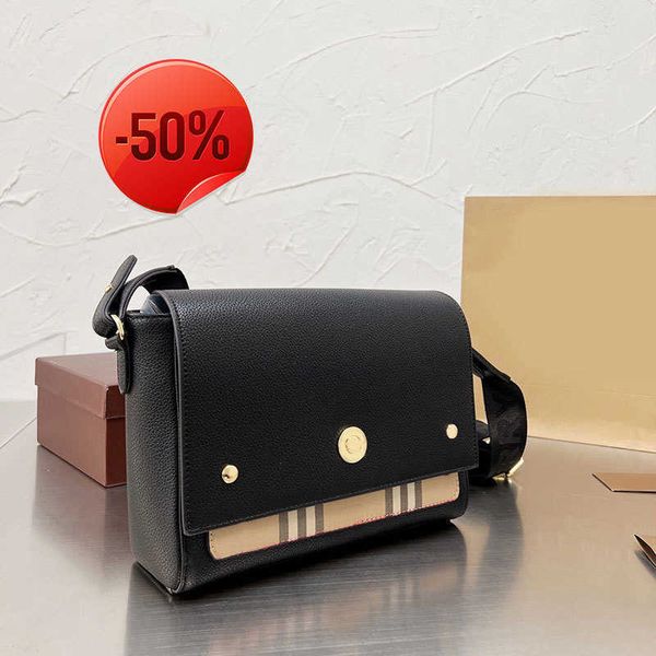 women check horseferry canvas flap crossbody bag handbag round snap fastener single shoulder messenger bags leather
women check horseferry canvas flap crossbody bag handbag round snap fastener single shoulder messenger bags leather