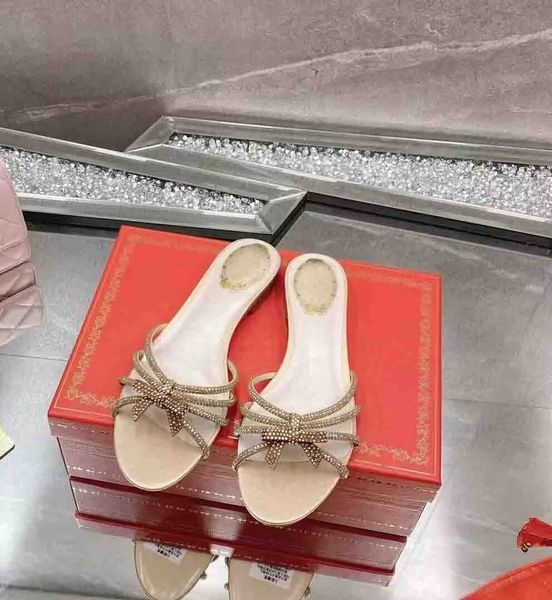 renes clippy crystal embellished leather flat sandal summer slipper r quality women sandals slide open toe luxury brand with box 35-43, Black
renes clippy crystal embellished leather flat sandal summer slipper r quality women sandals slide open toe luxury brand with box 35-43, Black