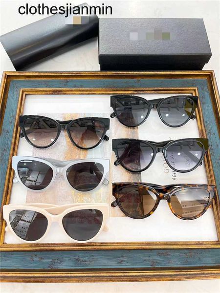 2023 fashion design sunglasses %80 factory wholesale and retail new family b sunglass bb0050s windnet red same plate personality cat eye for, White;black
2023 fashion design sunglasses %80 factory wholesale and retail new family b sunglass bb0050s windnet red same plate personality cat eye for, White;black