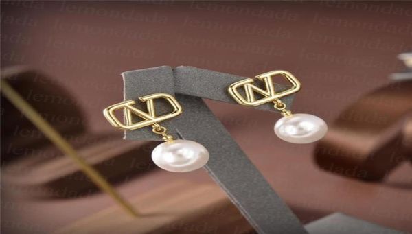 designers fashion pearls stud womens hollow letters earring elegant studs women party trendy earrings jewelry67978778126648, Golden;silver
designers fashion pearls stud womens hollow letters earring elegant studs women party trendy earrings jewelry67978778126648, Golden;silver