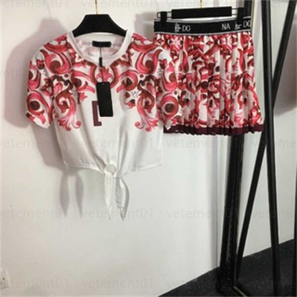 designer swimwear track suit vintage floral letter print tie knot waisted short sleeve t-shirt high waisted pleated short half skirt lady sw, White
designer swimwear track suit vintage floral letter print tie knot waisted short sleeve t-shirt high waisted pleated short half skirt lady sw, White