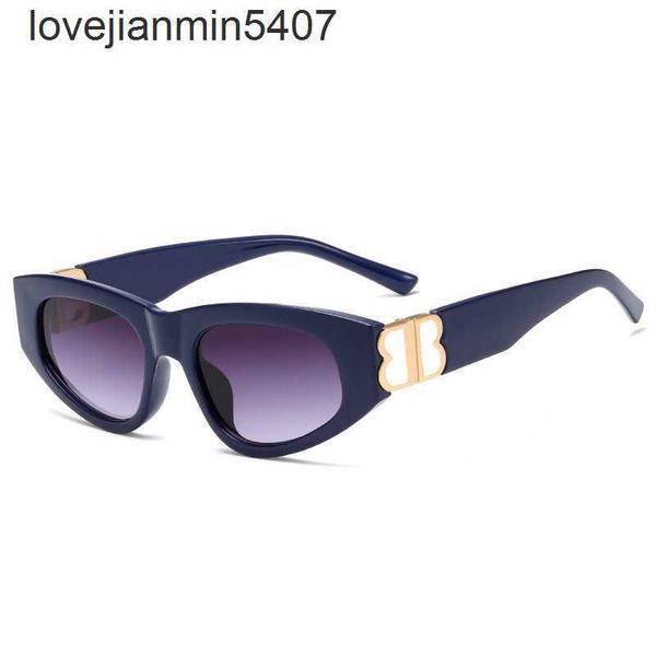 2023 fashion design sunglasses %80 factory wholesale and retail new b family small frame sunglass women's trend square versatile, White;black
2023 fashion design sunglasses %80 factory wholesale and retail new b family small frame sunglass women's trend square versatile, White;black