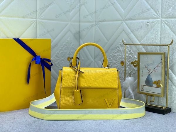 2023 m58931 m58925 this cluny mini handbag features a detachable jacquard shoulder strap and epi leather bag with a silky resin logo fashion
2023 m58931 m58925 this cluny mini handbag features a detachable jacquard shoulder strap and epi leather bag with a silky resin logo fashion