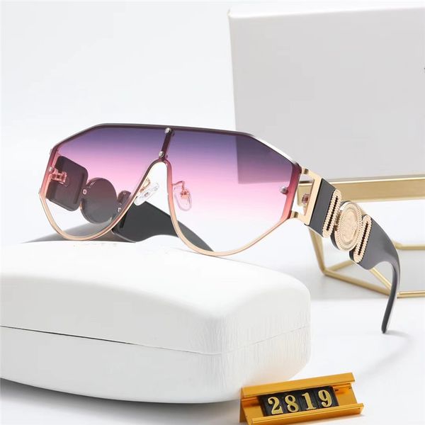 designer sunglasses for women and men fashion model special uv400 protection letters big leg double beam frame outdoor luxury design women s, White;black
designer sunglasses for women and men fashion model special uv400 protection letters big leg double beam frame outdoor luxury design women s, White;black