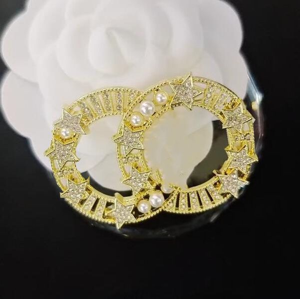 luxury designer letter brooches women 18k gold plated hollow crystal rhinestone jewelry brooch pearl pin men wedding party cloth dress acces, Gray
luxury designer letter brooches women 18k gold plated hollow crystal rhinestone jewelry brooch pearl pin men wedding party cloth dress acces, Gray