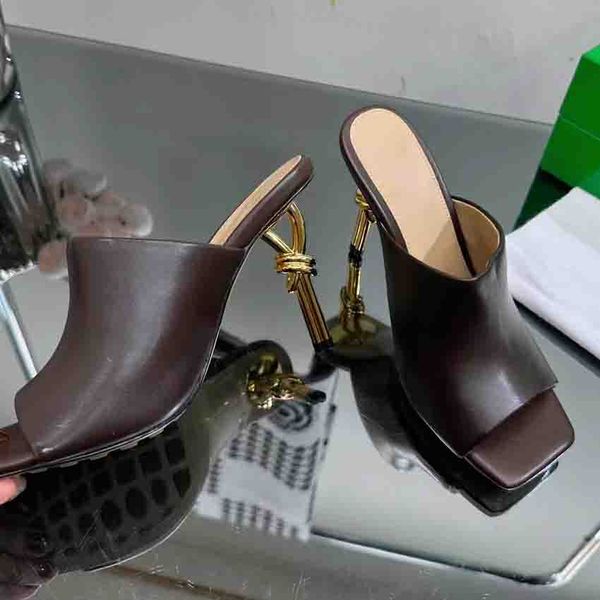 metal heel slippers high heel women's slippers metal fried dough twists heel square head flat shoes, Black
metal heel slippers high heel women's slippers metal fried dough twists heel square head flat shoes, Black
