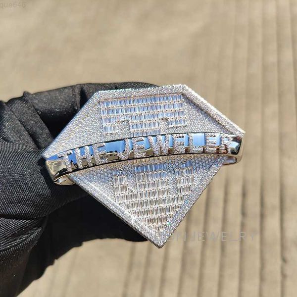 custom s925 sterling silver iced out vvs baguette moissanite roll pendant men diamond letter necklace hiphop jewelry
custom s925 sterling silver iced out vvs baguette moissanite roll pendant men diamond letter necklace hiphop jewelry