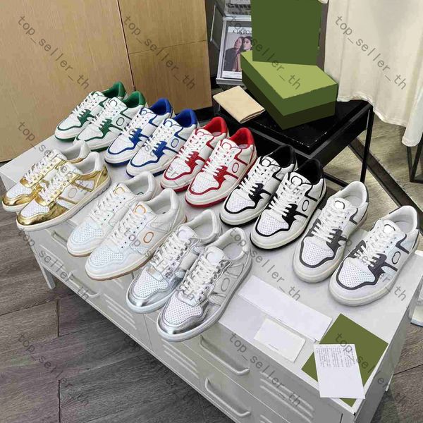 80 designer shoes men sneaker embroidered leather trainer women sneakers outdoor fabric men trainers lace-up low-rubber shoe, Black
80 designer shoes men sneaker embroidered leather trainer women sneakers outdoor fabric men trainers lace-up low-rubber shoe, Black