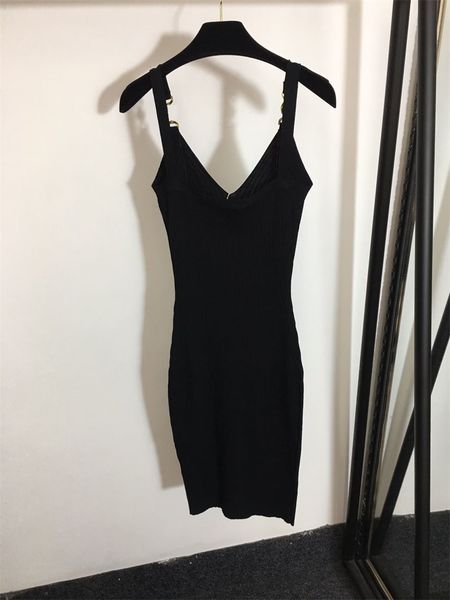 womens dress medusa metal buckle strap dresses luxury skirts designer skirt slim fit stretch tight party dress spicy girl skirt woman clothe, Black;gray
womens dress medusa metal buckle strap dresses luxury skirts designer skirt slim fit stretch tight party dress spicy girl skirt woman clothe, Black;gray
