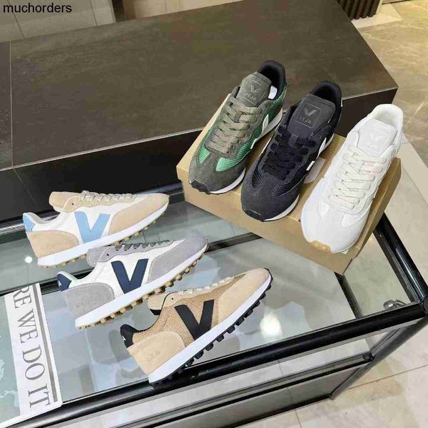 veja classic letter french spring/summer 2023 new pattern rio branco lace up sneakers, Black
veja classic letter french spring/summer 2023 new pattern rio branco lace up sneakers, Black