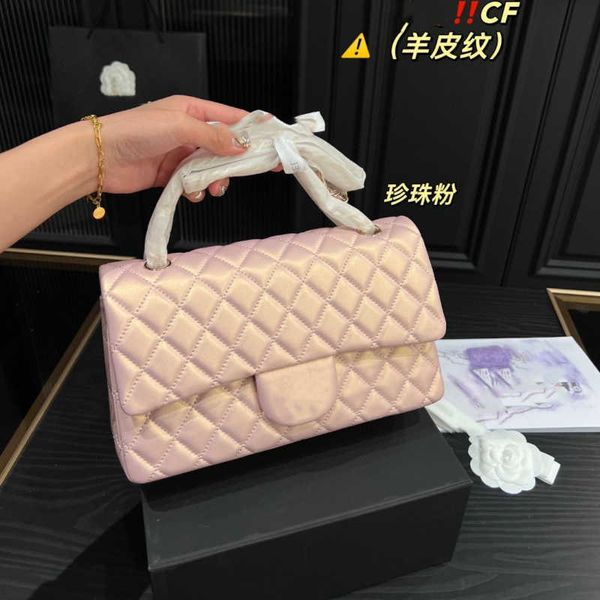 2023 new casual sheepskin cf lingge chain bag leather diagonal fashion versatile shoulder women's bag
2023 new casual sheepskin cf lingge chain bag leather diagonal fashion versatile shoulder women's bag