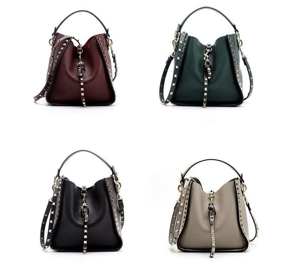 new women designer selling 2023 fashion luxury women's bucket bag genuine leather ladies rivet handbags female shoulder wallet casual b
new women designer selling 2023 fashion luxury women's bucket bag genuine leather ladies rivet handbags female shoulder wallet casual b