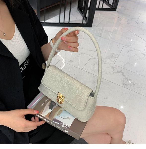 fashion bag 2022 butterfly chain bag korean fashion lingge one shoulder crossbody bag small square bag korean creative stone pattern shoulde
fashion bag 2022 butterfly chain bag korean fashion lingge one shoulder crossbody bag small square bag korean creative stone pattern shoulde
