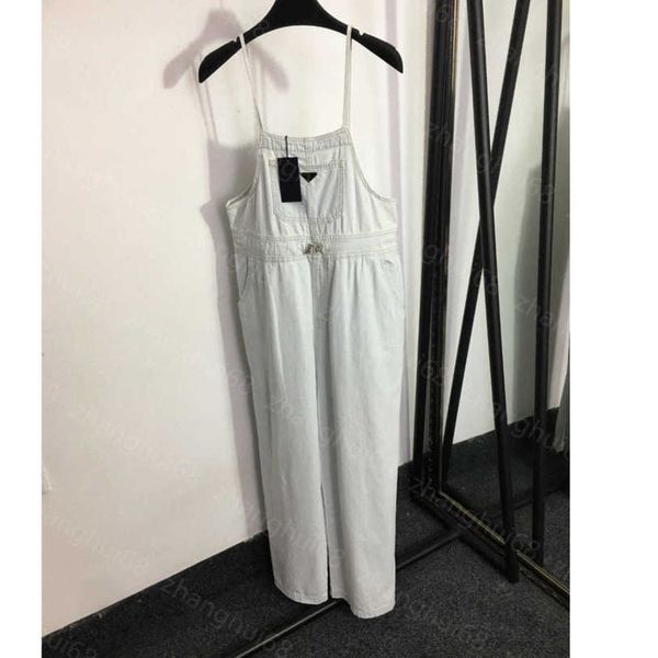23ss women jumpsuits womens designer clothing chest triangle label large pocket waist drawstring denim overalls pants women clothes a1, Black;white
23ss women jumpsuits womens designer clothing chest triangle label large pocket waist drawstring denim overalls pants women clothes a1, Black;white
