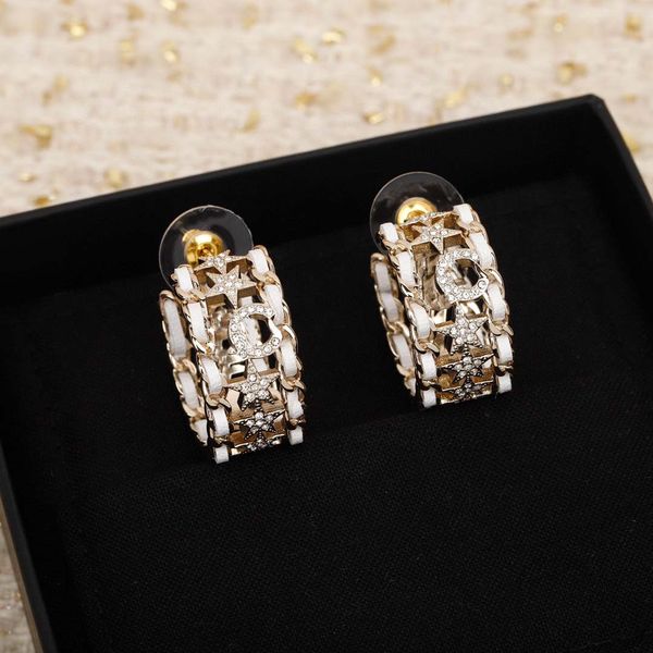 2023 luxury quality charm drop earring with diamond half round shape white genuine leather have box stamp ps7370b, Golden
2023 luxury quality charm drop earring with diamond half round shape white genuine leather have box stamp ps7370b, Golden