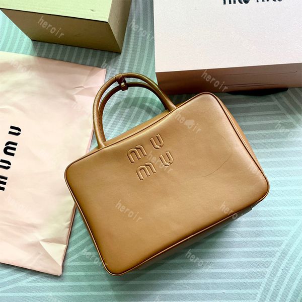fashion miu matelasse bowling bags handle womens mens designer totes handbags shoulder clutch crossbody bag zipper travel wash toiletry lady
fashion miu matelasse bowling bags handle womens mens designer totes handbags shoulder clutch crossbody bag zipper travel wash toiletry lady