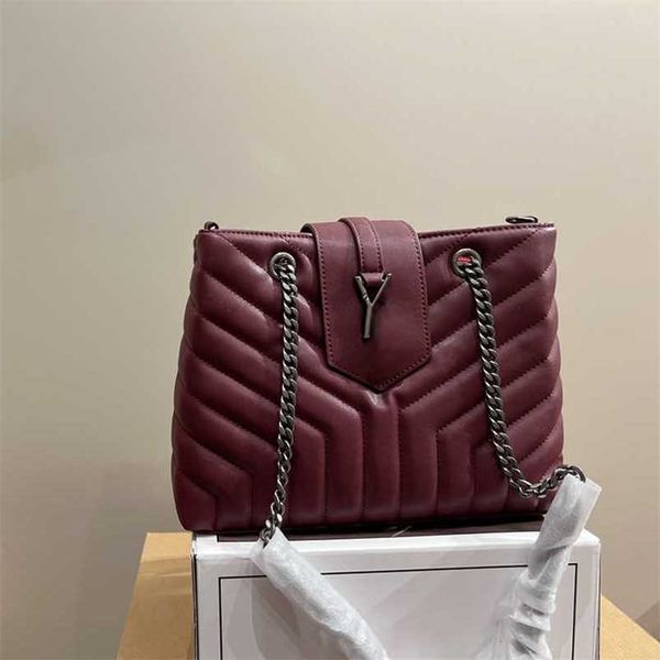 shoulder bag dinner bag designer bags women chain handbag classic stripes shopping messenger purses leather hand 230220
shoulder bag dinner bag designer bags women chain handbag classic stripes shopping messenger purses leather hand 230220
