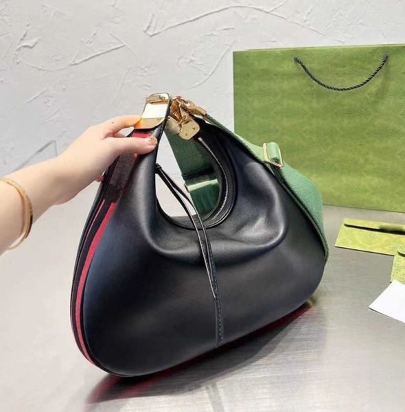 7a shoulder bags canavs crossbdoy bags attache handbag tote bags patchwork leather hook fastener zipper cotton linen quality women half moon
7a shoulder bags canavs crossbdoy bags attache handbag tote bags patchwork leather hook fastener zipper cotton linen quality women half moon
