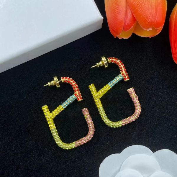 8 styles trend earrings flash diamond v letter exaggerated large earrings 2023 spring summer light luxury runway new earrings, Golden;silver
8 styles trend earrings flash diamond v letter exaggerated large earrings 2023 spring summer light luxury runway new earrings, Golden;silver