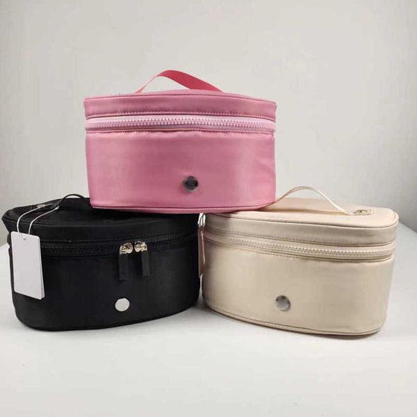 oval sacks cosmetic bags luxury designer bag womens makeup pouch bag water proof duffel designer purse nylon handbag travel wash toiletry ba
oval sacks cosmetic bags luxury designer bag womens makeup pouch bag water proof duffel designer purse nylon handbag travel wash toiletry ba