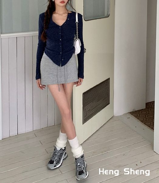 women's knits tees heng sheng 2023 autumn female bottoming shirt the short section vneck knitted cardigan 230726, White
women's knits tees heng sheng 2023 autumn female bottoming shirt the short section vneck knitted cardigan 230726, White